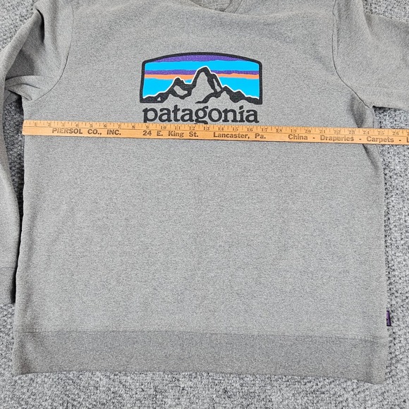 Patagonia Gray Crewneck Sweatshirt Classic Logo Mountains Pullover Men's XL - Picture 5 of 7